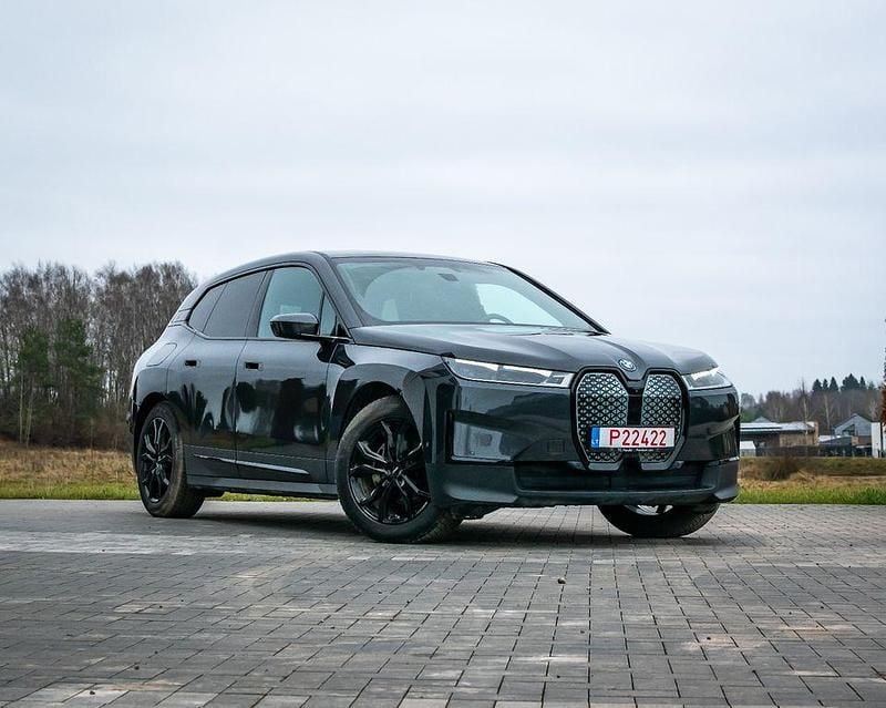 Schwarz Gebraucht 2022 BMW iX SUV | 36.990 € - Bild 1/4