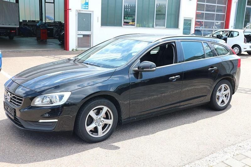 Schwarz Gebraucht 2015 Volvo V60 Business Edition Kombi | 7.500 € (Guter Preis) - Bild 1/4