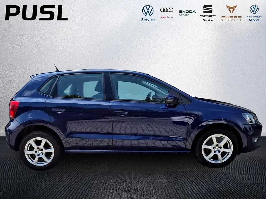 Gebraucht VW Polo Comfortline 90 PS (66 kW) 2013 Blau Kleinwagen