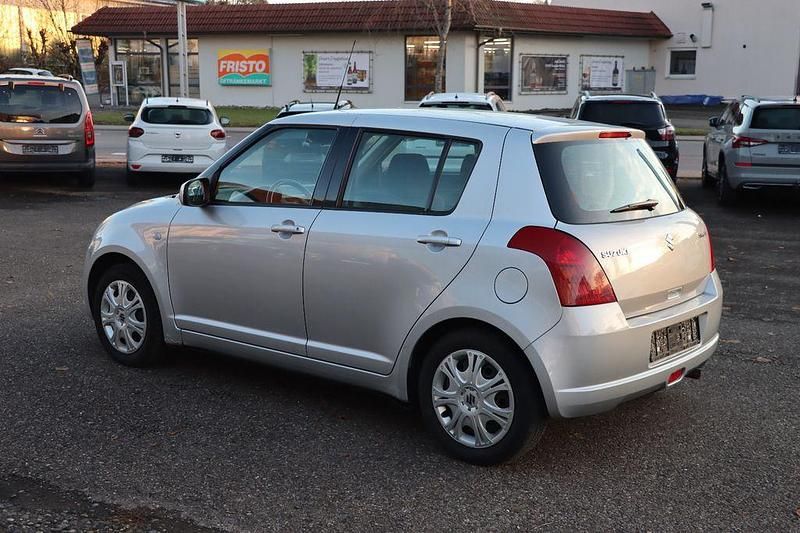 Gebraucht Suzuki Swift 92 PS (67 kW) 2005 Silber Kleinwagen