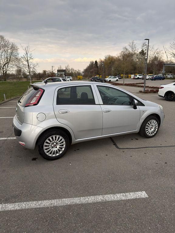 Gebraucht Fiat Punto Active 78 PS (57 kW) 2010 Grau Kleinwagen
