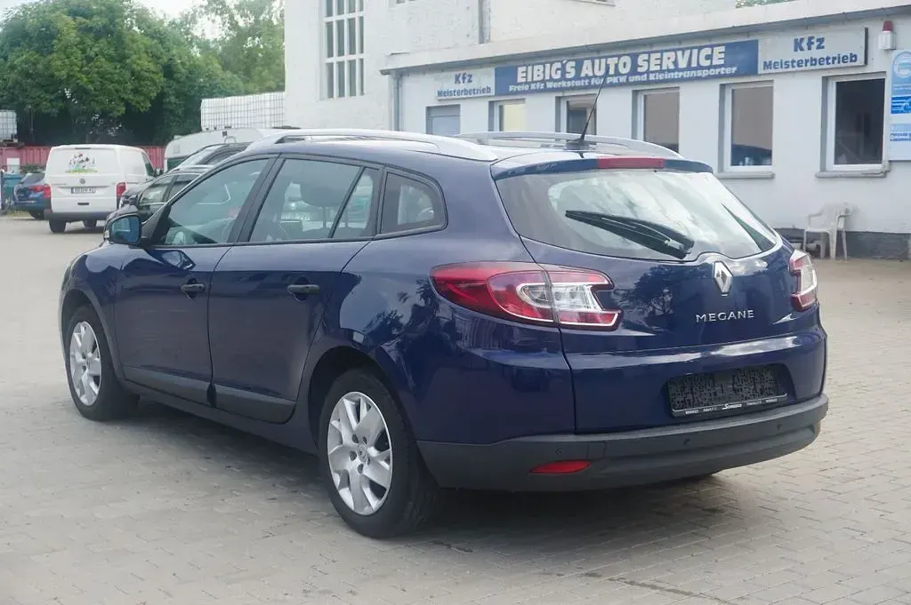 Gebraucht Renault Mégane 101 PS (74 kW) 2012 Blau Limousine