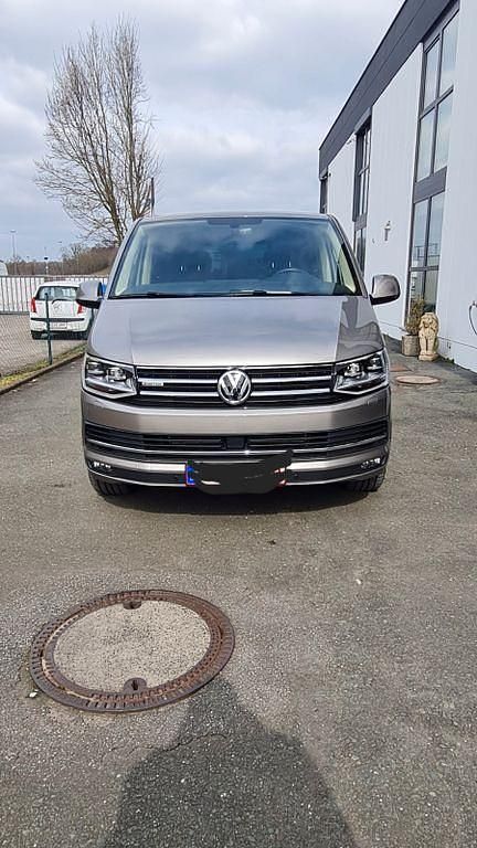 Usado VW Multivan 199 HP (146 kW) 2019 Bege Monovolume