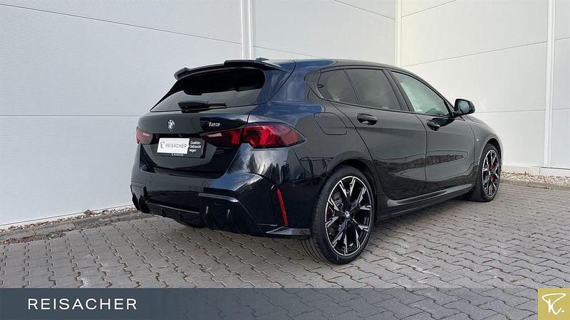 Gebraucht BMW 123 Efficient Dynamics 218 PS (160 kW) 2025 Saphirschwarz metallic Kleinwagen