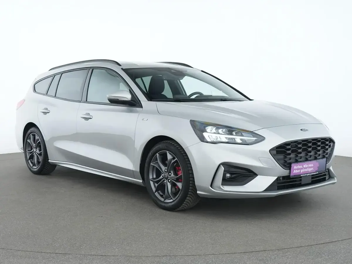 Gebraucht Ford Focus ST-Line 125 PS (91 kW) 2021 Polarsilber Kombi