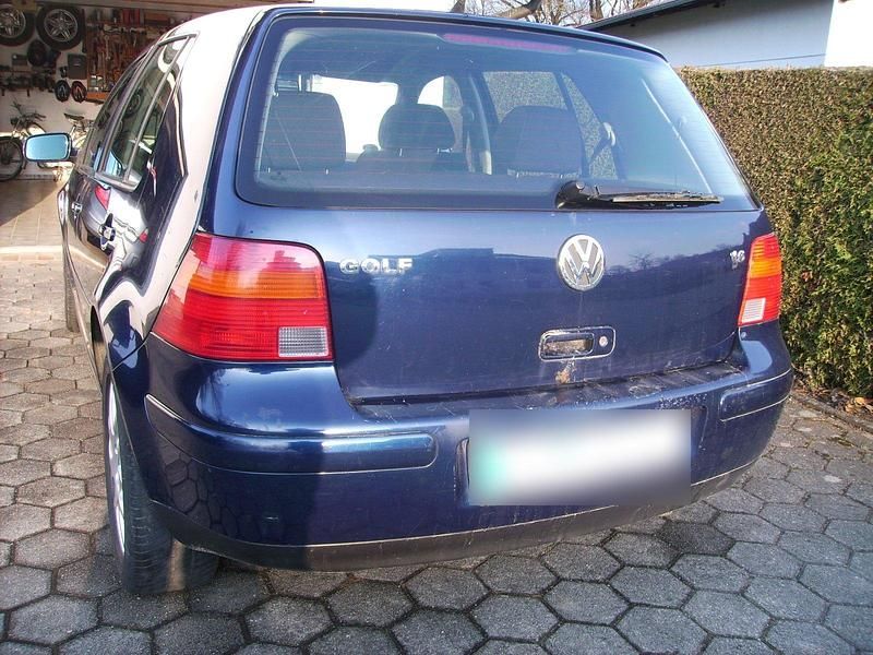 Gebraucht VW Golf IV 105 PS (77 kW) 2003 Blau Limousine
