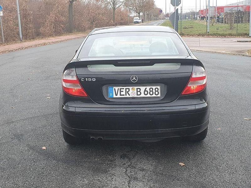 Gebraucht Mercedes C160 122 PS (89 kW) 2006 Schwarz Coupé