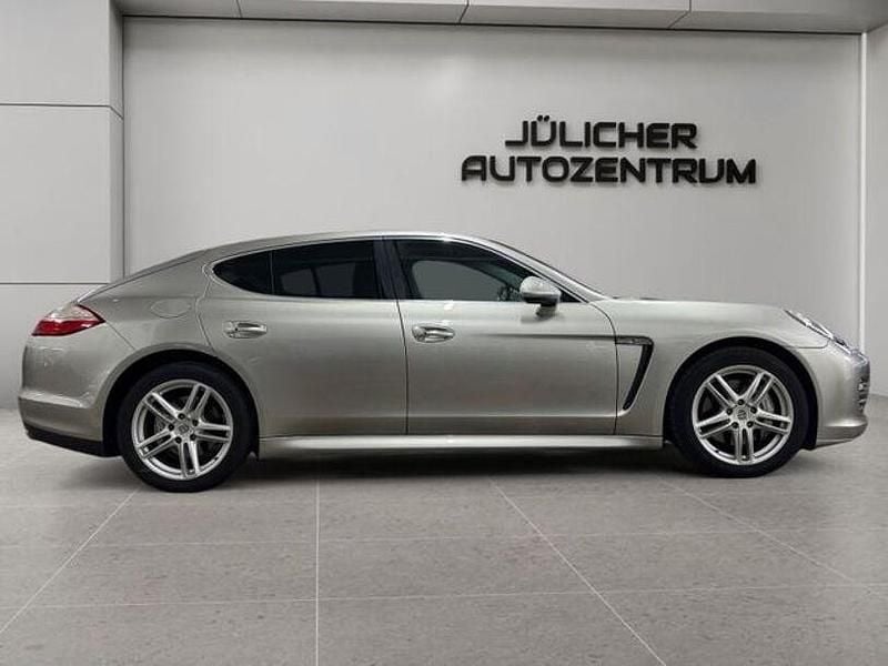 Gebraucht Porsche Panamera 400 PS (294 kW) 2011 Andere Kleinwagen