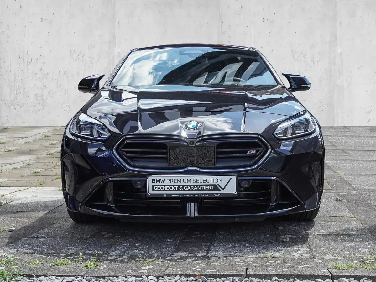 Gebraucht BMW M135 Performance 300 PS (220 kW) 2025 Schwarz Kleinwagen
