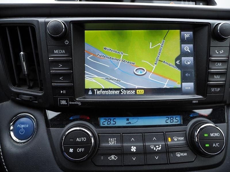 Gebraucht Toyota RAV4 Hybrid 155 PS (114 kW) 2017 Silber SUV