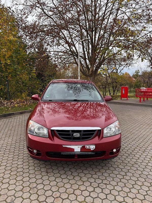 Rot Gebraucht 2004 Kia Cerato EX Limousine | 1.800 € (Fairer Preis) - Bild 1/4