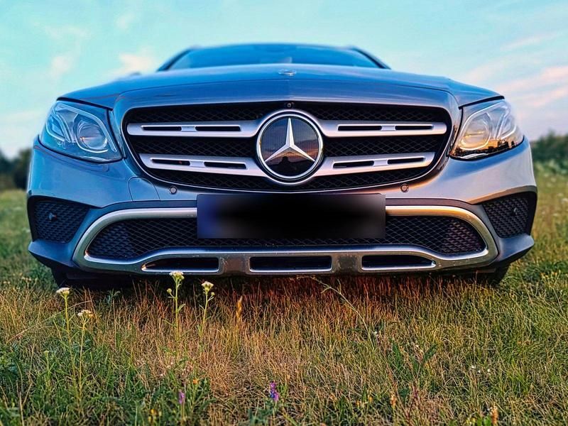 Gebraucht Mercedes E220 All-Terrain 194 PS (142 kW) 2017 Silber Kombi