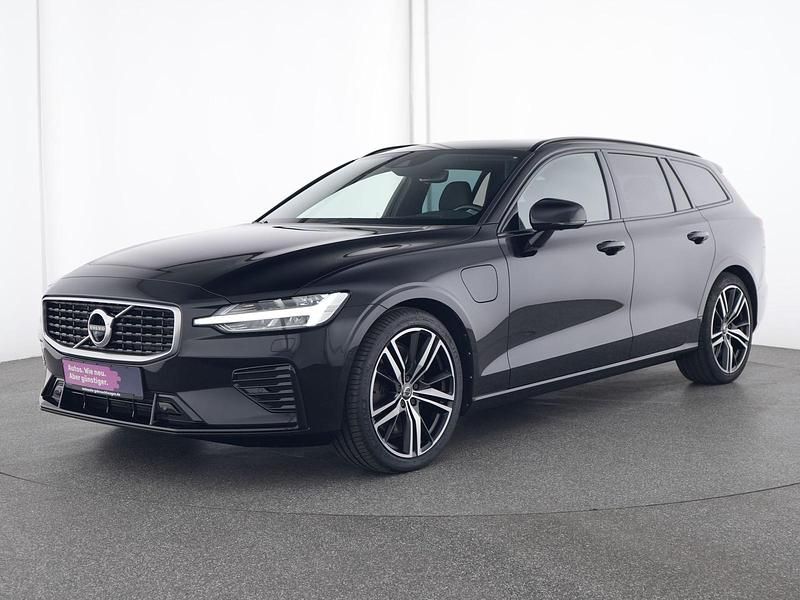 Schwarz Gebraucht 2020 Volvo V60 R-Design Kombi | 28.678 € (Guter Preis) - Bild 1/4