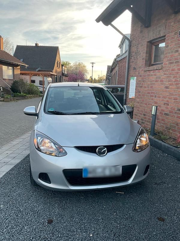 Gebraucht Mazda 2 86 PS (63 kW) 2012 Grau Kleinwagen