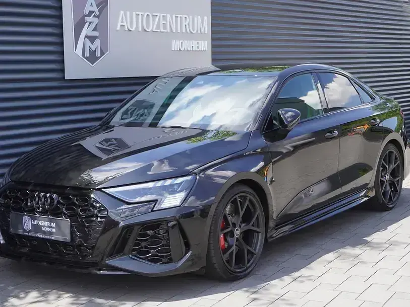 Gebraucht Audi RS3 Comfort 400 PS (294 kW) 2024 Mythosschwarz metallic Limousine