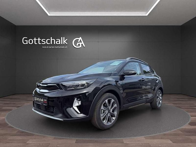 Auroraschwarz metallic Neu 2025 Kia Stonic Spirit SUV | 26.333 € (Fairer Preis) - Bild 1/4