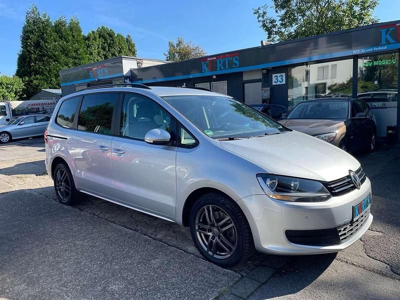 Gebraucht VW Sharan Trendline 116 PS (85 kW) 2017 Reflexsilber metallic Van / Kleinbus