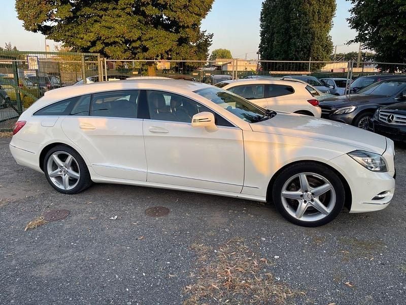 Gebraucht Mercedes CLS350 265 PS (194 kW) 2014 Weiß Limousine