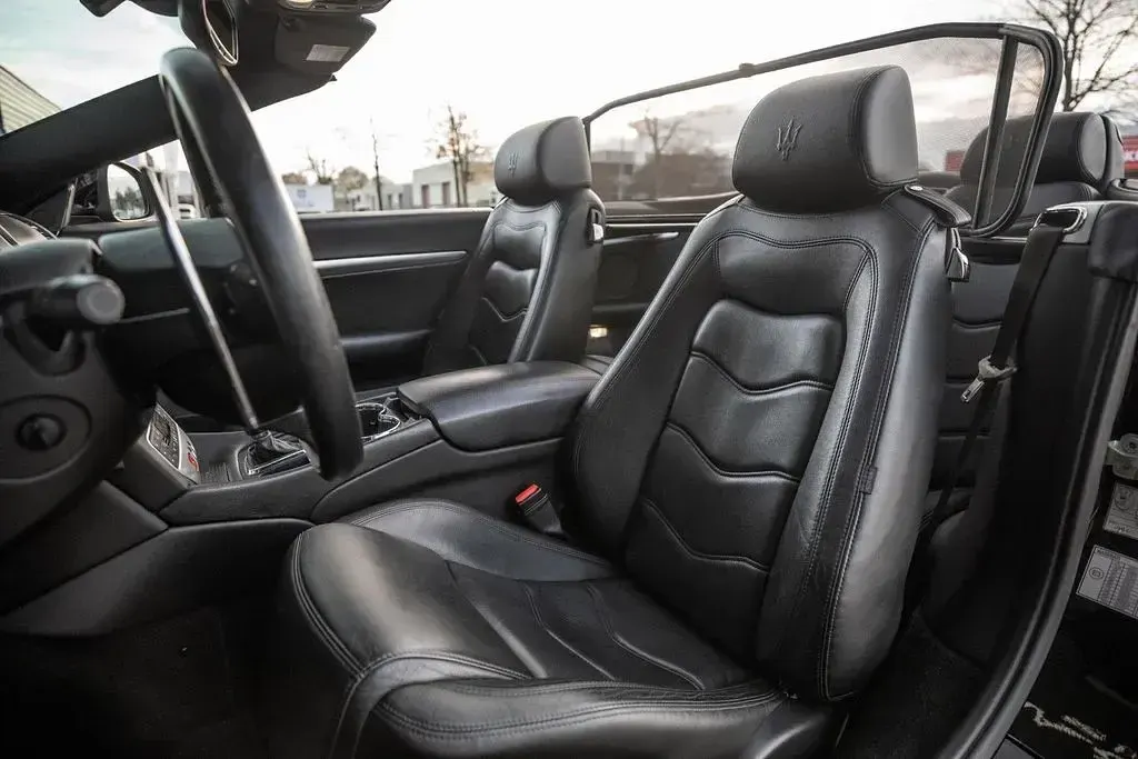 Gebraucht Maserati GranCabrio 450 PS (330 kW) 2012 Schwarz Cabrio