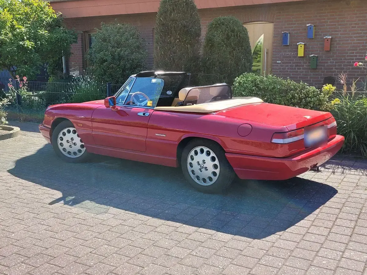 Gebraucht Alfa Romeo Spider 120 PS (88 kW) 1990 Rot Cabrio