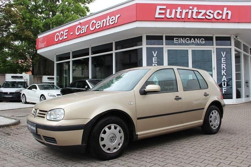 Gelb Gebraucht 2001 VW Golf IV Comfortline Limousine | 990 € (Superpreis) - Bild 1/4