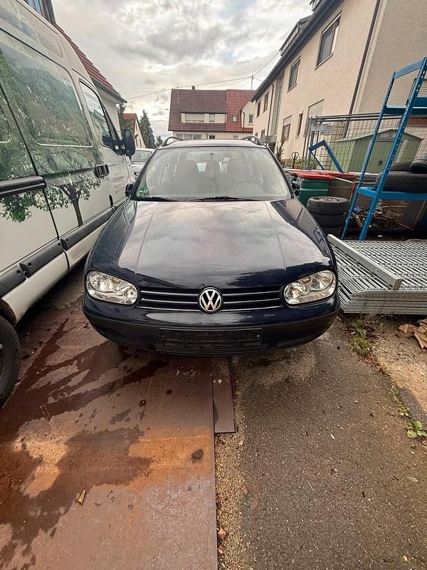 Blau Gebraucht 2000 VW Golf IV Kombi | 500 € (Superpreis) - Bild 1/4