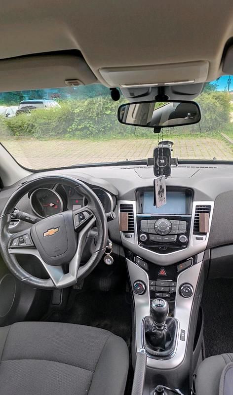 Gebraucht Chevrolet Cruze 140 PS (102 kW) 2012 Schwarz Limousine