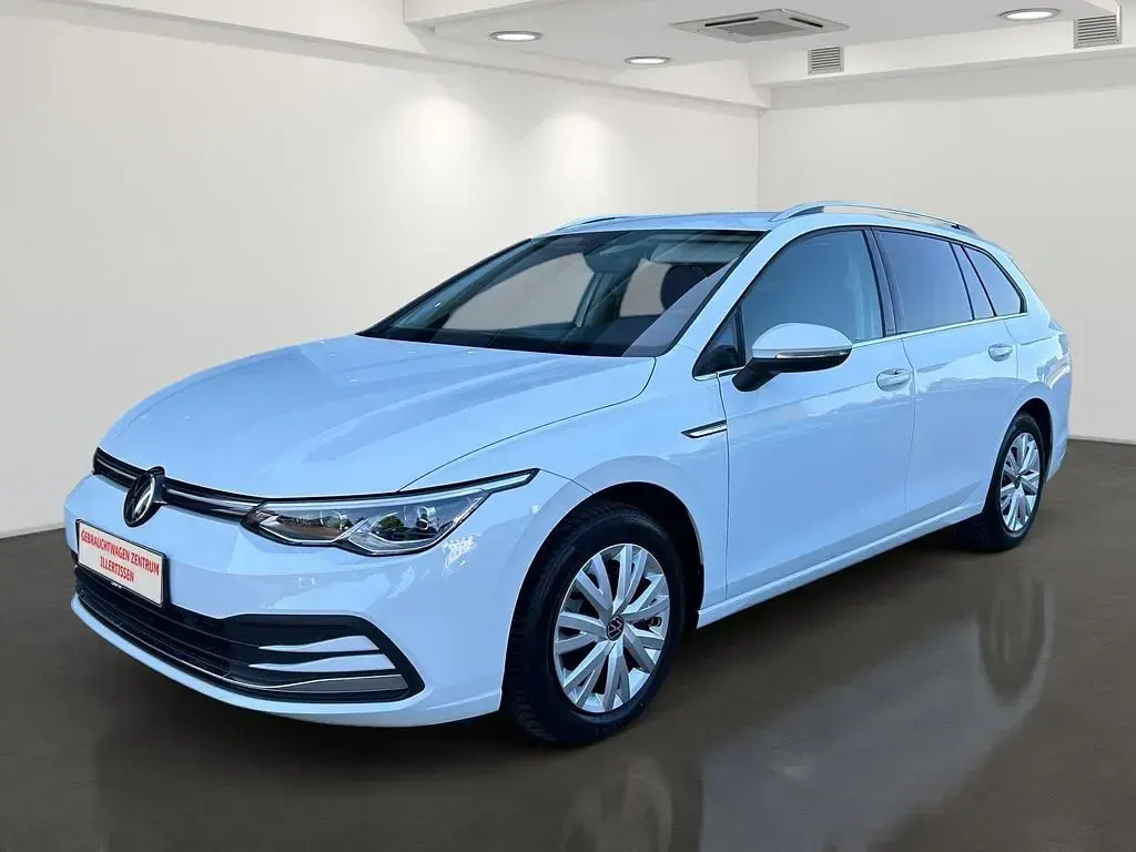 Gebraucht VW Golf VIII Style 150 PS (110 kW) 2023 Weiß Kombi
