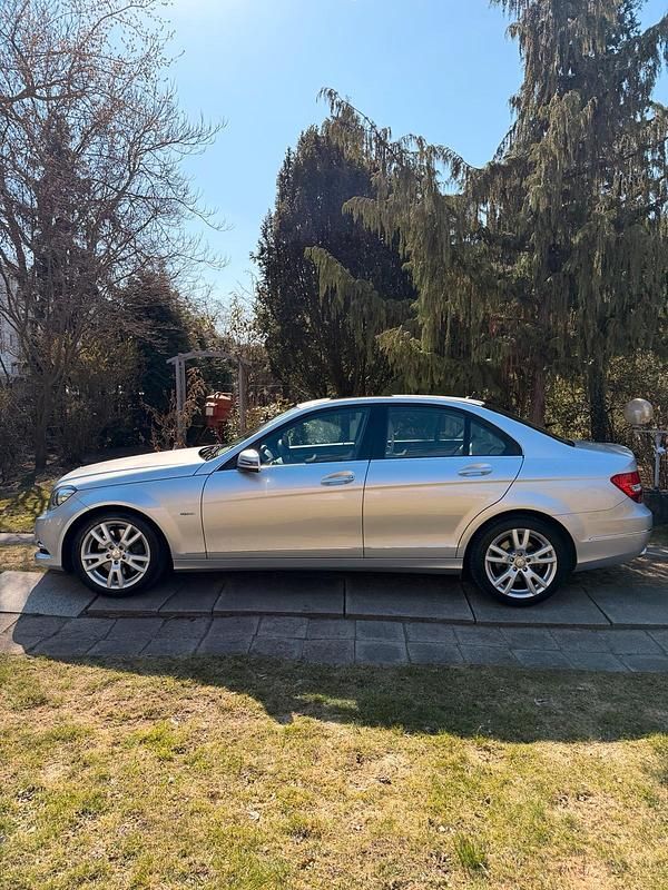 Gebraucht Mercedes C350 306 PS (225 kW) 2011 Silber Limousine