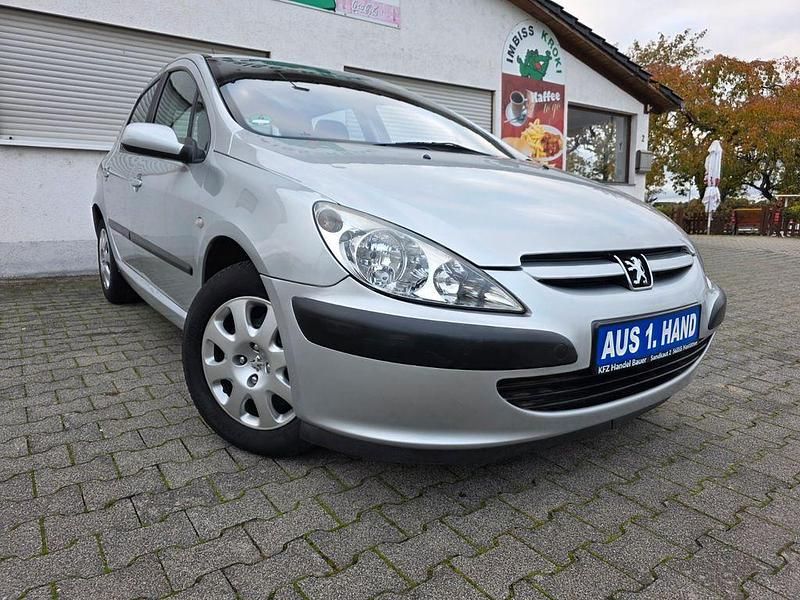 Grau Gebraucht 2004 Peugeot 307 Tendance Limousine | 3.790 € (Etwas zu teuer) - Bild 1/4