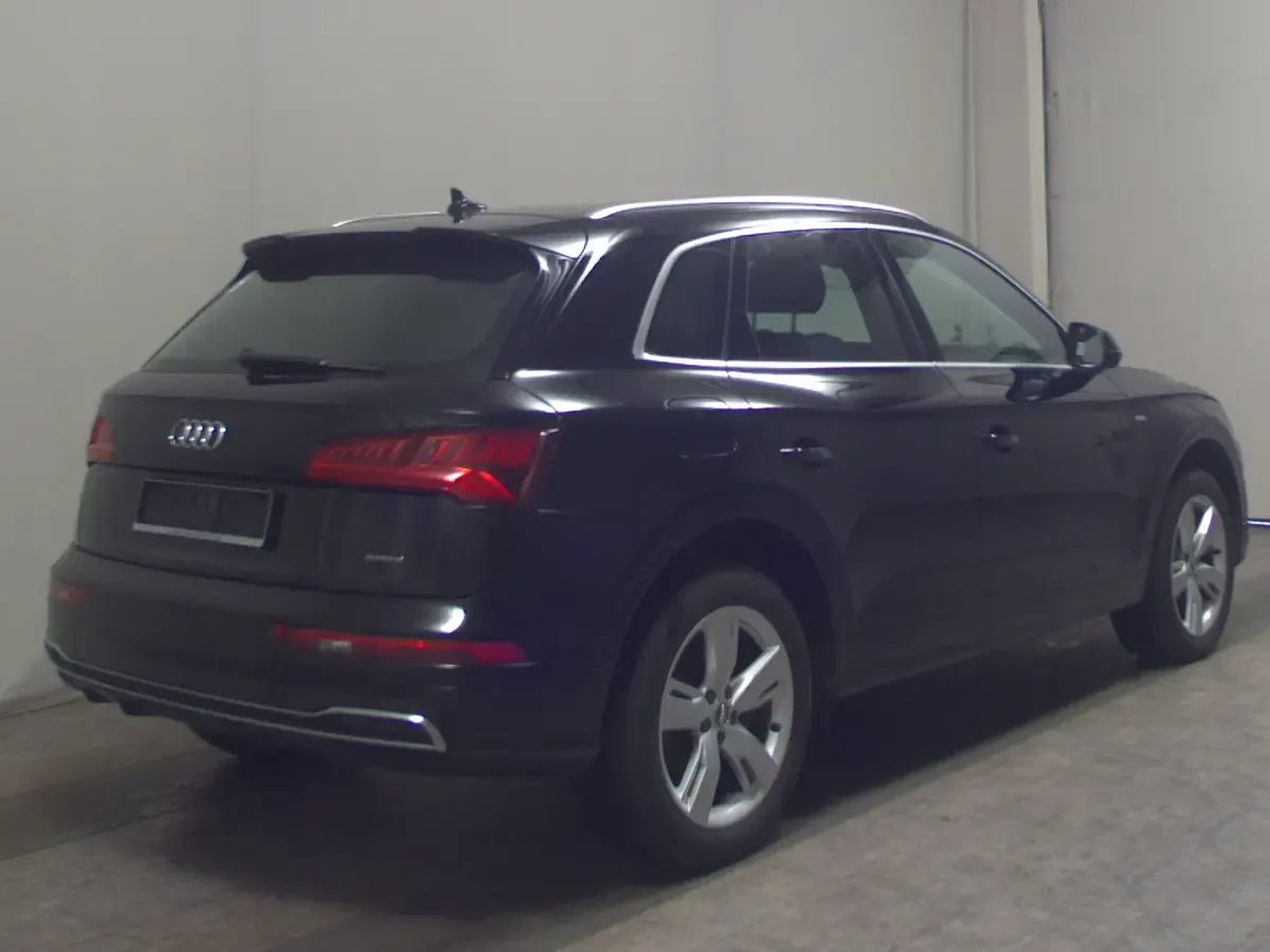Gebraucht Audi Q5 S-Line 204 PS (150 kW) 2020 Schwarz SUV