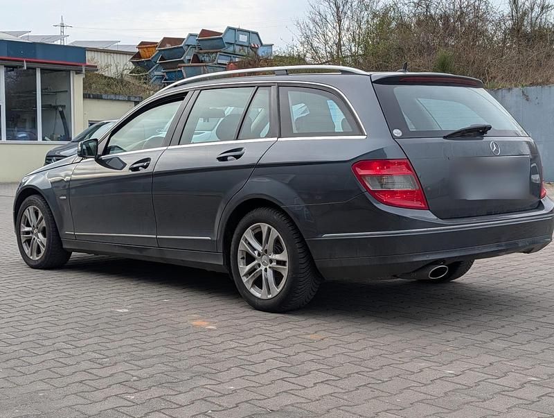 Gebraucht Mercedes C220 170 PS (125 kW) 2011 Silber Kombi