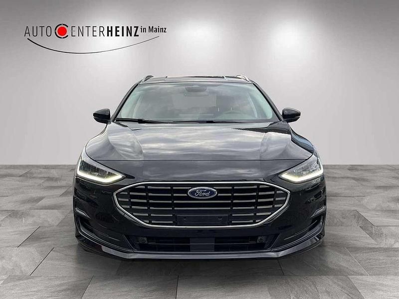 Neu Ford Focus Titanium 155 PS (114 kW) 2025 Agate black Kombi