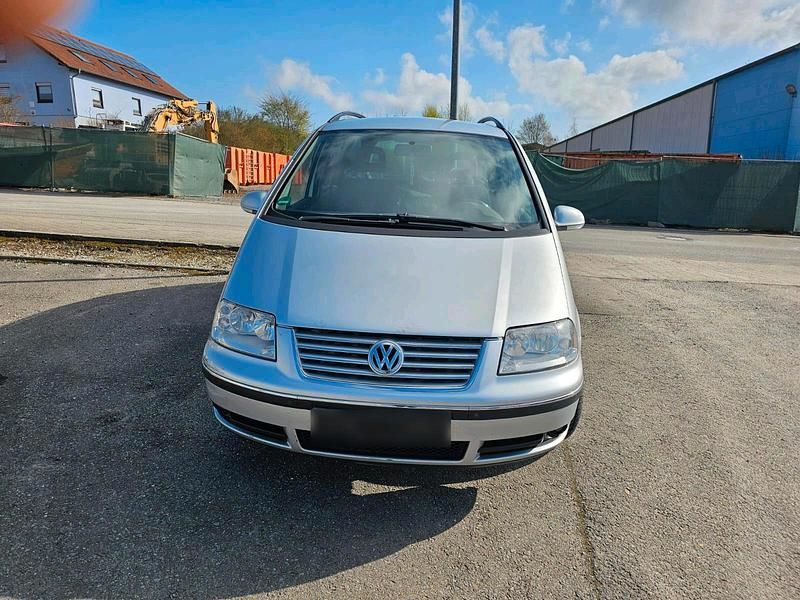 Gebraucht VW Sharan 140 PS (102 kW) 2009 Silber Van / Kleinbus