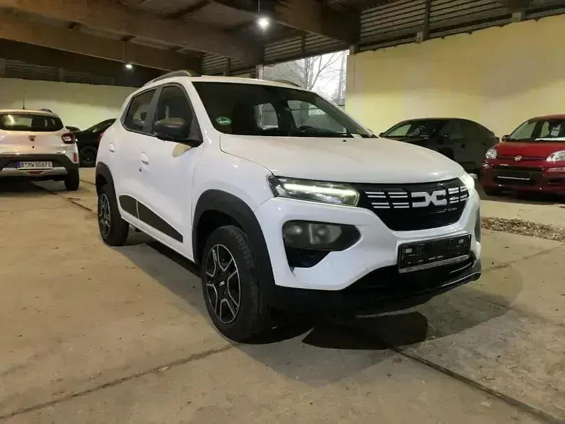 Käytetty Dacia Spring Essentiel 19 kW (26 HP) 2023 Other Viistoperä