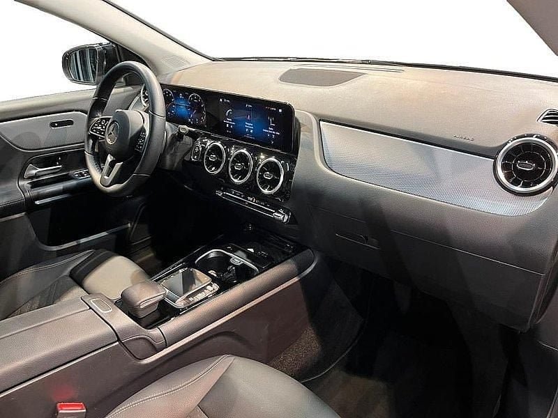 Gebraucht Mercedes GLA200 Style 163 PS (119 kW) 2023 Unilack nachtschwarz SUV