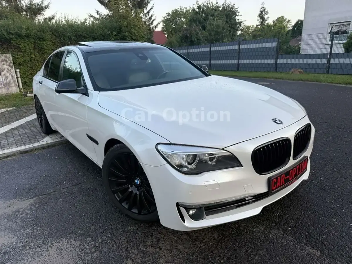 Gebraucht BMW 730 Comfort Edition 258 PS (189 kW) 2013 Schwarz Limousine