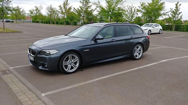 Grau Gebraucht 2015 BMW 530 M Sport Limousine | 22.900 € (Fairer Preis) - Bild 1/4