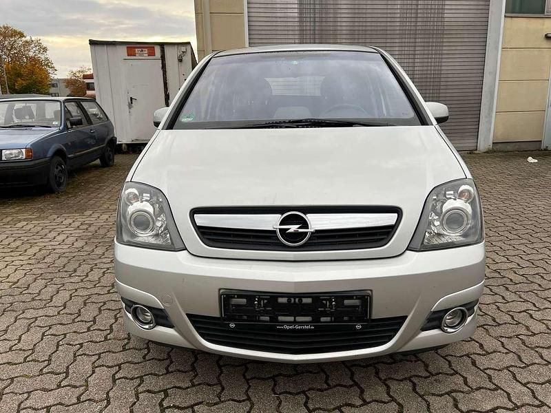 Starsilber/silver iii Gebraucht 2009 Opel Meriva Innovation Van / Kleinbus | 2.999 € (Guter Preis) - Bild 1/4