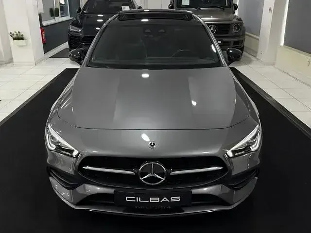Gebraucht Mercedes CLA200 AMG line 163 PS (119 kW) 2021 Mountaingrau  met. Coupé