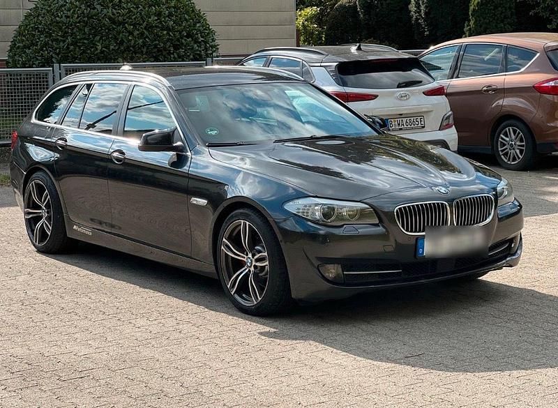 Gebraucht BMW 520 184 PS (135 kW) 2013 Grau Kombi