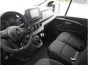 Neu Renault Trafic Komfort 150 PS (110 kW) 2025 Schwarz (tenebroschwarz) Van / Kleinbus