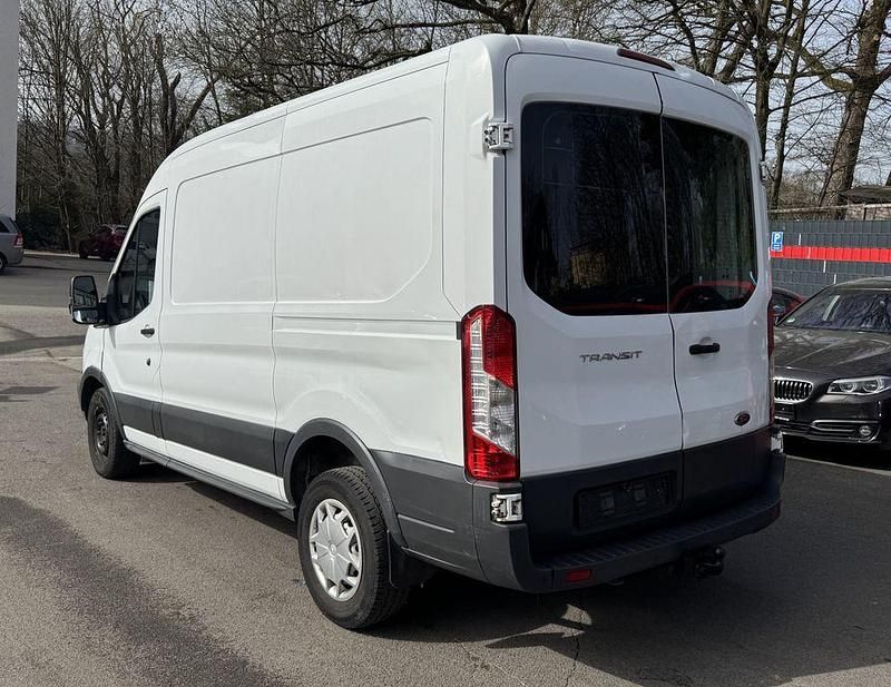 Gebraucht Ford Transit Trend 131 PS (96 kW) 2018 Weiß Limousine