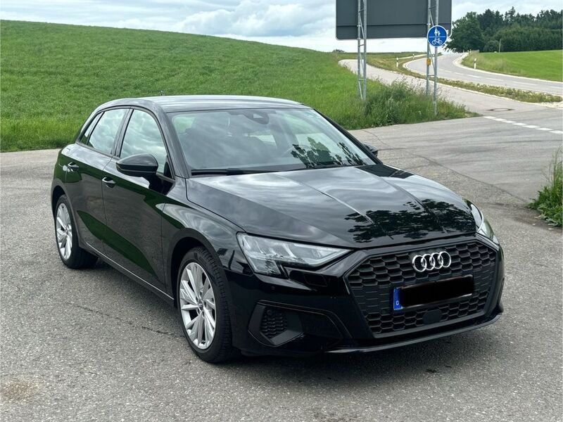 Schwarz Gebraucht 2020 Audi A3 Sportback Basis Limousine | 17.999 € (Guter Preis) - Bild 1/4