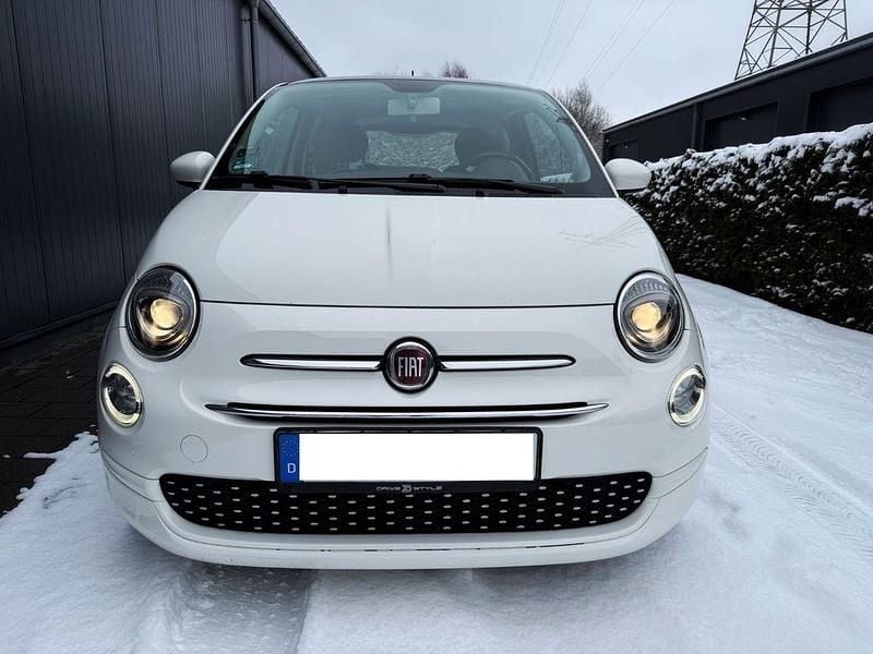 Gebraucht Fiat 500 Lounge 69 PS (50 kW) 2019 Weiß Kleinwagen