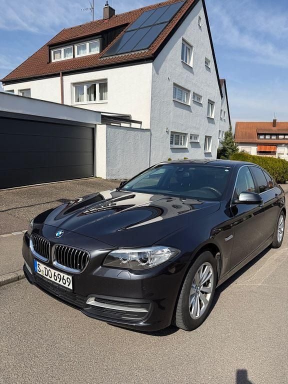 Gebraucht BMW 520 190 PS (139 kW) 2016 Schwarz Limousine