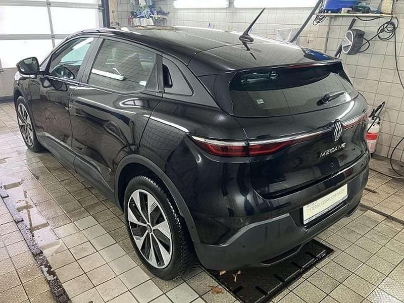 Gebraucht Renault Megane E-Tech Evolution 96 kW (131 PS) 2022 Schwarz Limousine