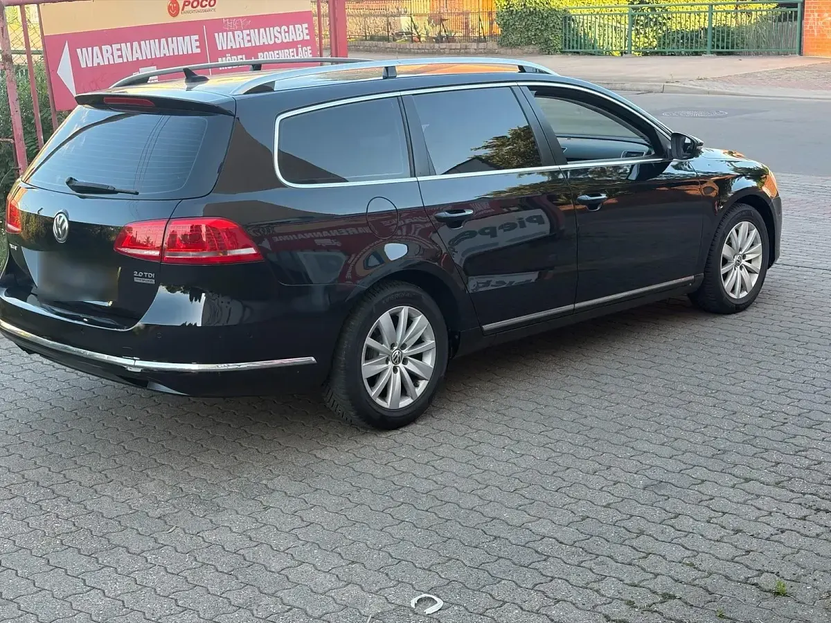 Gebraucht VW Passat 140 PS (102 kW) 2012 Schwarz Kombi