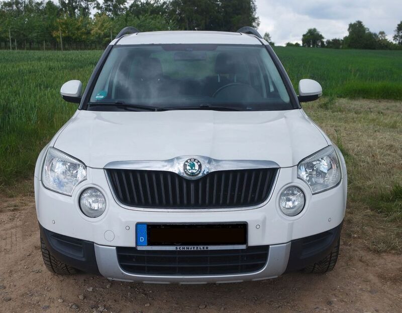 Weiß Gebraucht 2012 Skoda Yeti Elegance SUV | 4.590 € (Guter Preis) - Bild 1/4