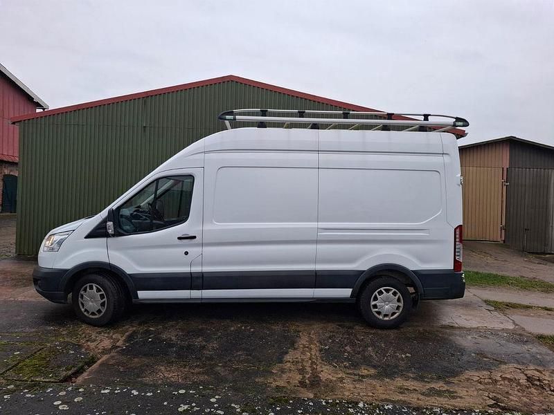 Gebraucht Ford Transit 131 PS (96 kW) 2018 Weiß Van / Kleinbus